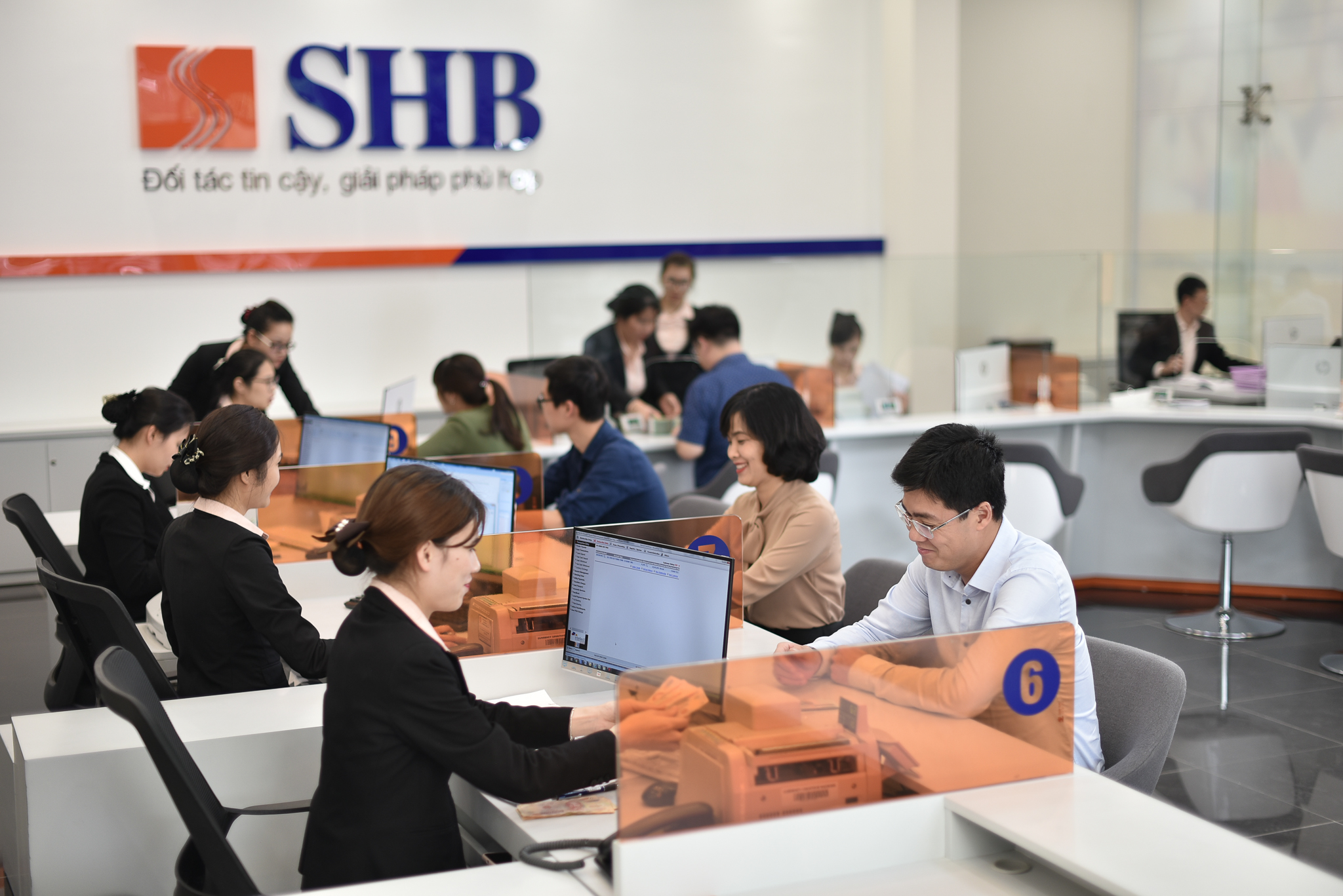 SHB chung tay c&#249;ng Ch&#237;nh Phủ hỗ trợ giảm 2% l&#227;i suất vayd&#224;nh cho doanh nghiệp - Ảnh 1