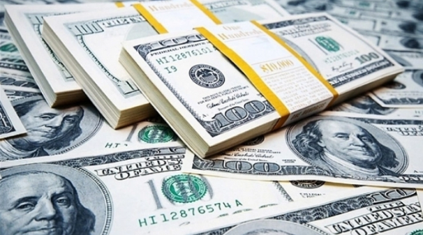 Gi&#225; USD tự do tăng mạnh, vượt xa gi&#225; giao dịch của ng&#226;n h&#224;ng - Ảnh 1