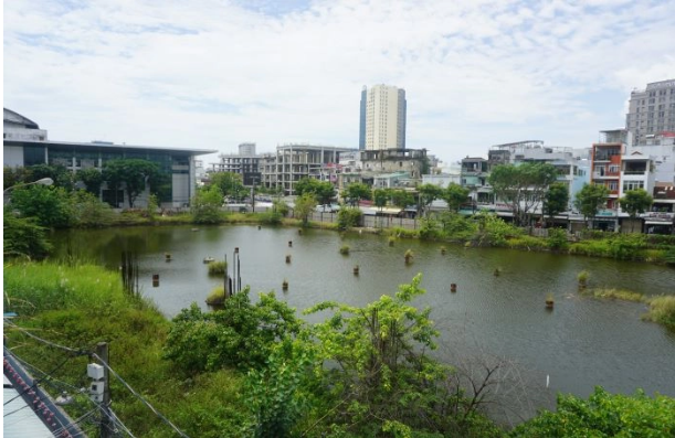 Dự &aacute;n&nbsp;Dự &aacute;n Trung t&acirc;m thương mại kh&aacute;ch sạn 5 sao v&agrave; căn hộ cao cấp Đ&agrave; Nẵng Center của C&ocirc;ng ty&nbsp;cổ phần Địa ốc Vũ Ch&acirc;u Long.