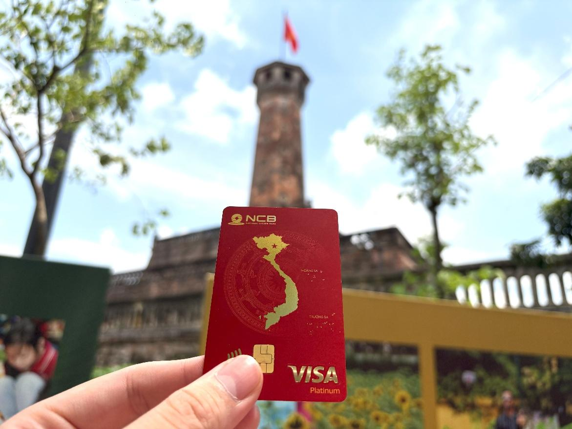 Ngắm những khung h&#236;nh rực rỡ của thẻ NCB Visa Tự h&#224;o check-in dịp Quốc kh&#225;nh - Ảnh 5