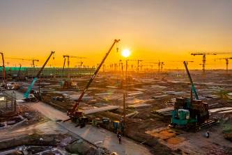 C&ugrave;ng với Tổ hợp c&ocirc;ng vi&ecirc;n biển tạo s&oacute;ng Royal Wave Park đ&atilde; vận h&agrave;nh, hệ thống tiện &iacute;ch, dịch vụ đẳng cấp cũng sẽ sớm c&oacute; đủ c&aacute;c mảnh gh&eacute;p