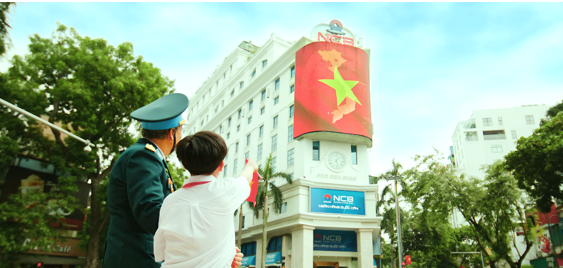 Điều g&#236; khiến MV Việt Nam – Tự h&#224;o tiếp bước tương lai “phủ đỏ” mạng x&#227; hội - Ảnh 2