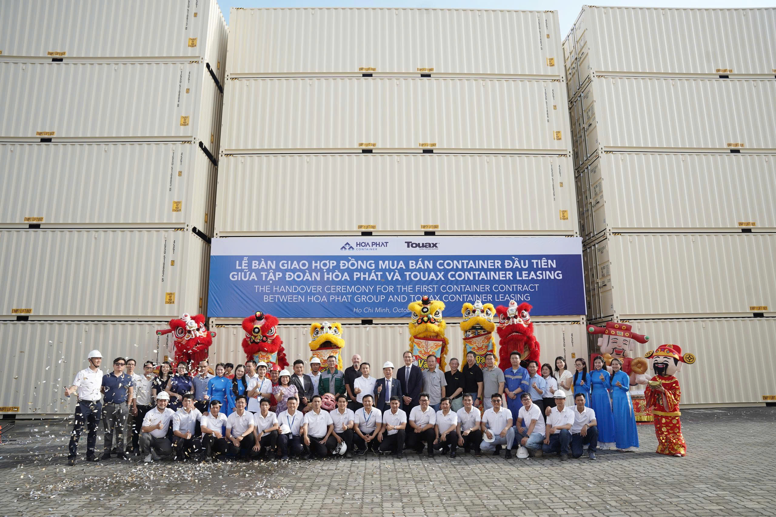 H&#242;a Ph&#225;t b&#224;n giao đơn h&#224;ng container đầu ti&#234;n cho Touax Container Leasing - Ảnh 2