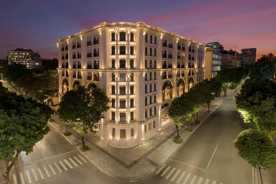 Kết hợp c&ugrave;ng gi&aacute; trị gia tăng l&agrave; sự bảo chứng tuyệt đối về chất lượng v&agrave; ti&ecirc;u chuẩn dịch vụ từ c&aacute;c thương hiệu to&agrave;n cầu, BĐS h&agrave;ng hiệu đ&atilde; trở th&agrave;nh lựa chọn đầu tư chiến lược của giới thượng lưu. Ảnh khu căn hộ h&agrave;ng hiệu The Rizt-Carlton Residences, Hanoi tại The Grand ở trung t&acirc;m thủ đ&ocirc; H&agrave; Nội.