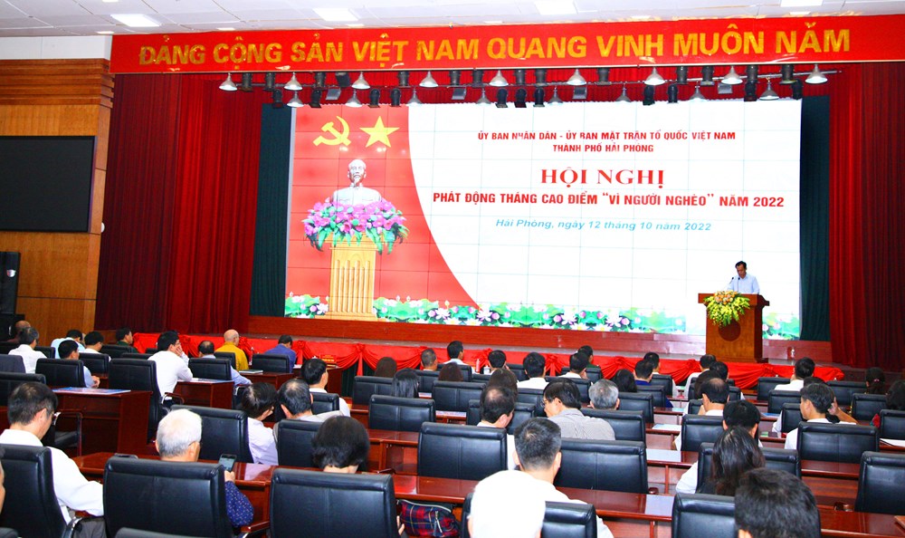 PVcomBank đồng h&#224;nh c&#249;ng Ủy ban MTTQ Tp Hải Ph&#242;ng trong chương tr&#236;nh “V&#236; người ngh&#232;o” - Ảnh 1
