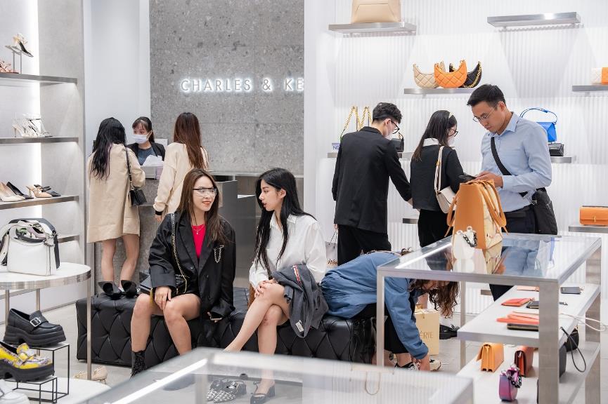 Kh&#244;ng kh&#237; 20/10 chưa hạ nhiệt: cứ ph&#225;i đẹp l&#224; c&#243; qu&#224; - Ảnh 5