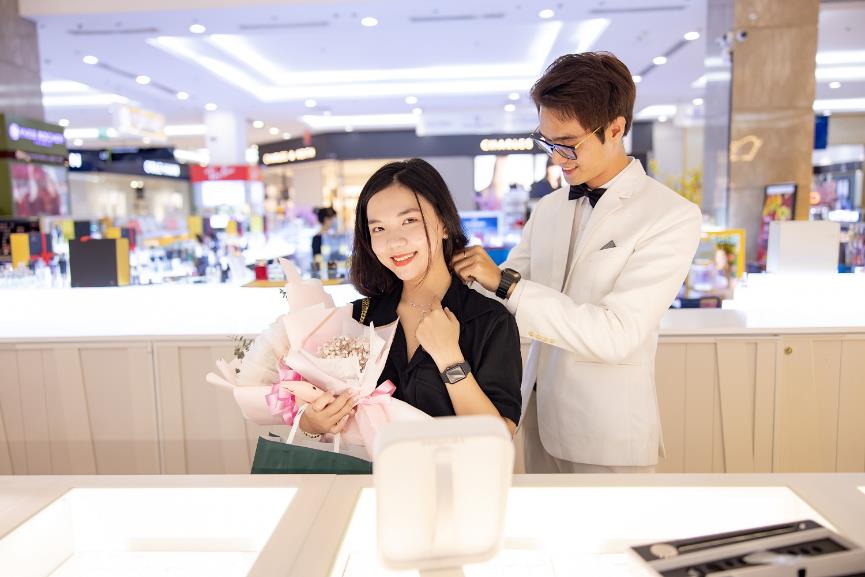 Kh&#244;ng kh&#237; 20/10 chưa hạ nhiệt: cứ ph&#225;i đẹp l&#224; c&#243; qu&#224; - Ảnh 6