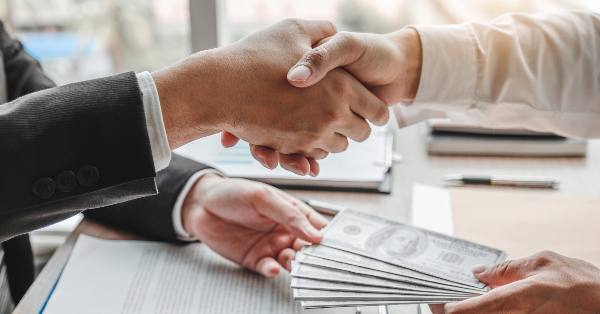 Vay tiền trả g&#243;p c&#243; thực sự l&#224; giải ph&#225;p tốt cho người lao động? - Ảnh 1