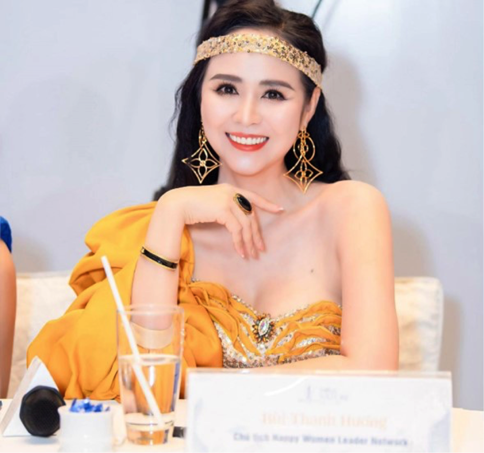 Nữ Ho&agrave;ng Hoa Hồng B&ugrave;i Thanh Hương đồng h&agrave;nh c&ugrave;ng c&aacute;c đại sứ trong h&agrave;nh tr&igrave;nh M&ocirc;i trường Xanh, Năng lượng Xanh.