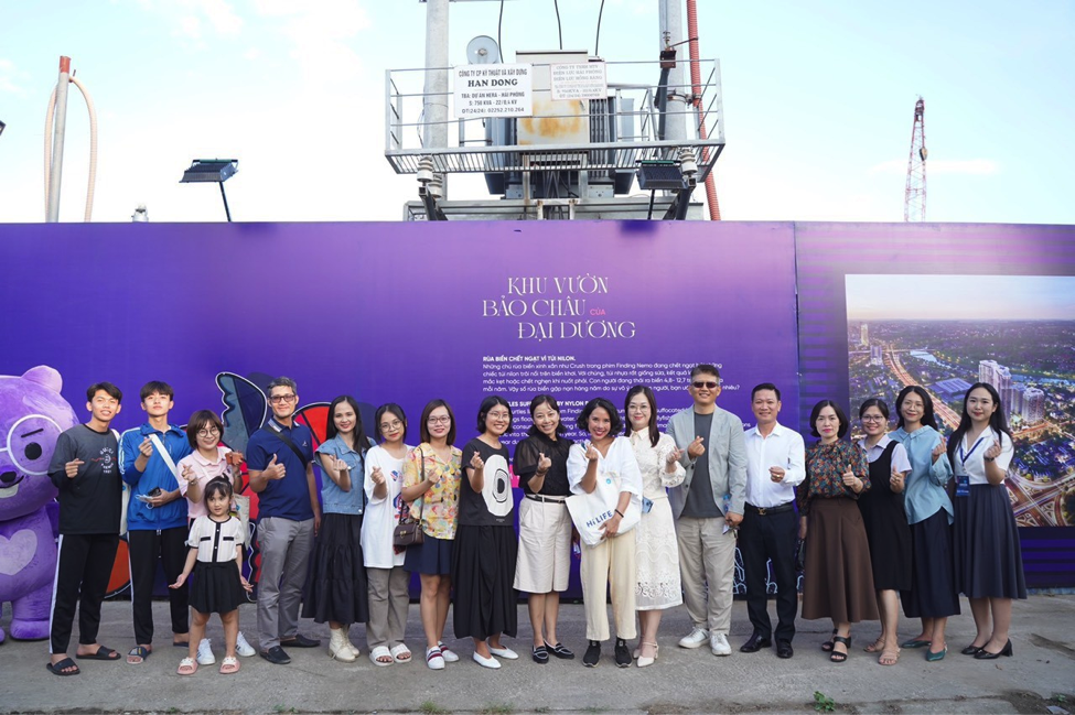 Chương tr&igrave;nh &ldquo;Hi GREEN - Đổi r&aacute;c nhựa lấy c&acirc;y xanh&rdquo; do C&ocirc;ng ty N.H.O kết hợp c&ugrave;ng Hội Li&ecirc;n hiệp Phụ nữ phường Sở Dầu - quận Hồng B&agrave;ng tổ chức.