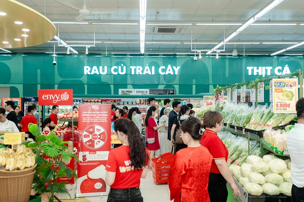 Khu vực rau củ tr&aacute;i c&acirc;y với c&aacute;c sản phẩm tươi mỗi ng&agrave;y tại si&ecirc;u thị WinMart