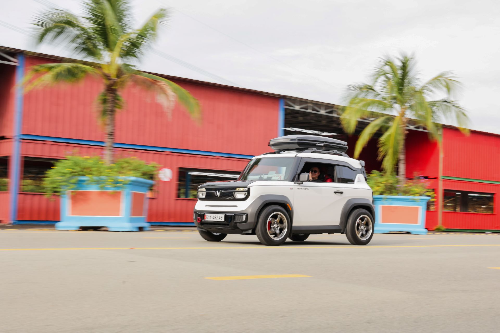 VinFast VF 3 – Xe “hợp gu” những người s&#224;nh điệu v&#224; s&#225;ng tạo - Ảnh 2