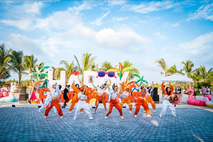 &ldquo;Chuyển khẩu&rdquo; về Vinhomes Ocean Park 3 - The Crown, cư d&acirc;n được h&ograve;a ngay v&agrave;o nhịp sống s&ocirc;i động của &ldquo;si&ecirc;u quần thể đ&ocirc; thị biển&rdquo; 1.200 ha