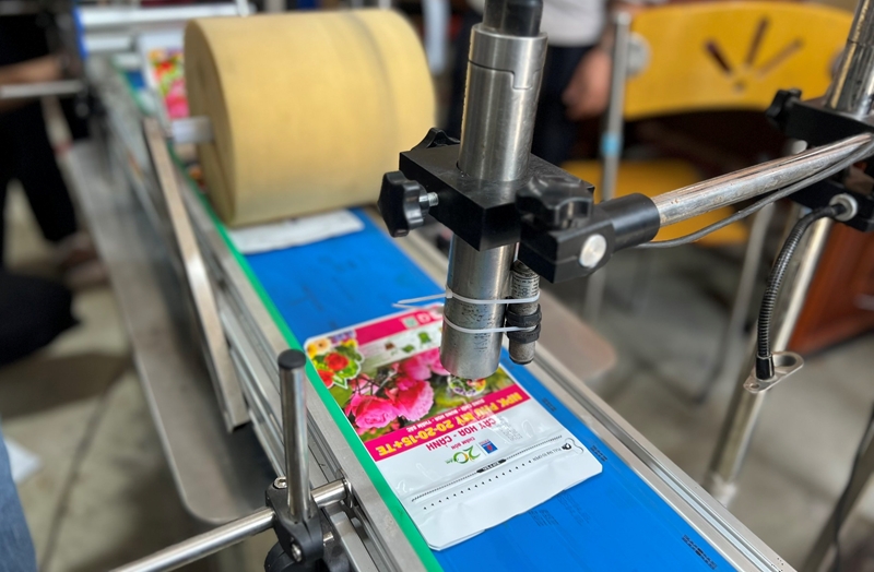 D&acirc;y chuyền in ấn v&agrave; đ&oacute;ng g&oacute;i tự động sản phẩm Ph&uacute; Mỹ Garden.&nbsp;