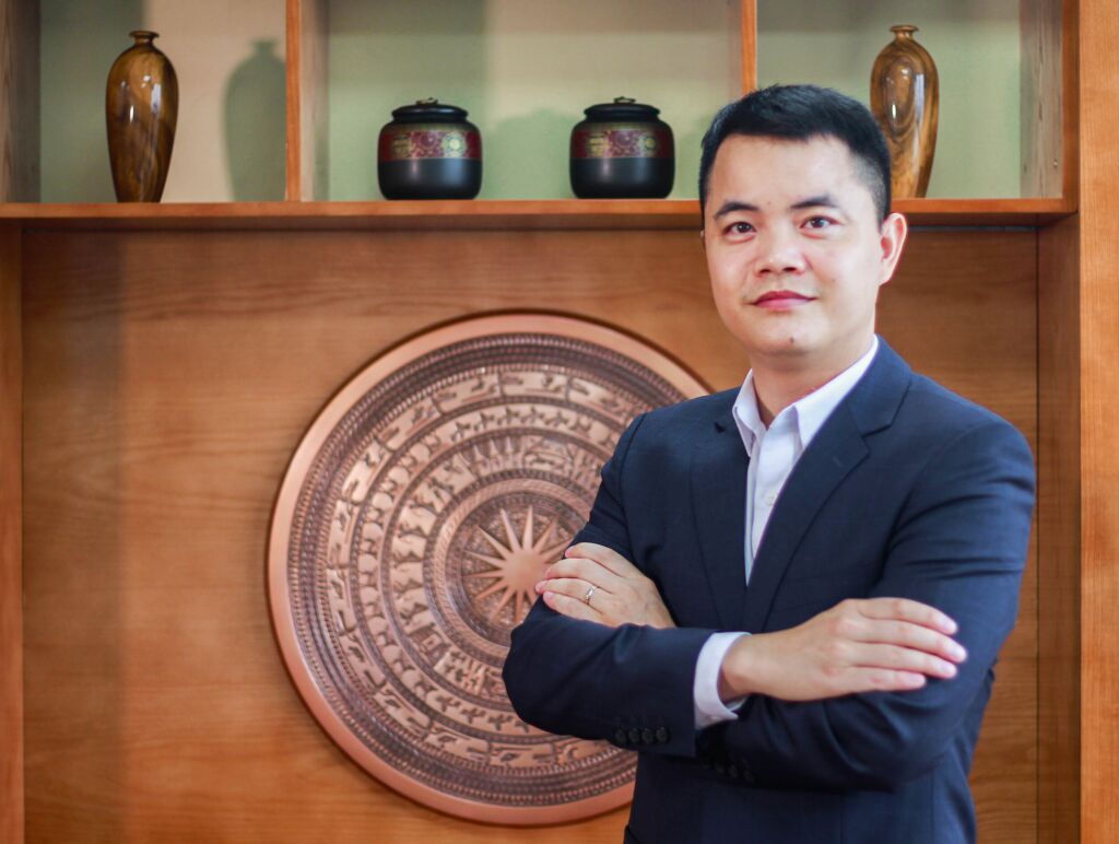 &Ocirc;ng Đặng Trần Phục - Nh&agrave; s&aacute;ng lập C&ocirc;ng ty tư vấn đầu tư vận dụng m&ocirc; h&igrave;nh t&iacute;ch sản cổ phiếu AZFin