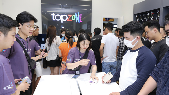 Giới đầu tư từng đặt kỳ vọng lớn v&agrave;o sự phục hồi của ng&agrave;nh b&aacute;n lẻ