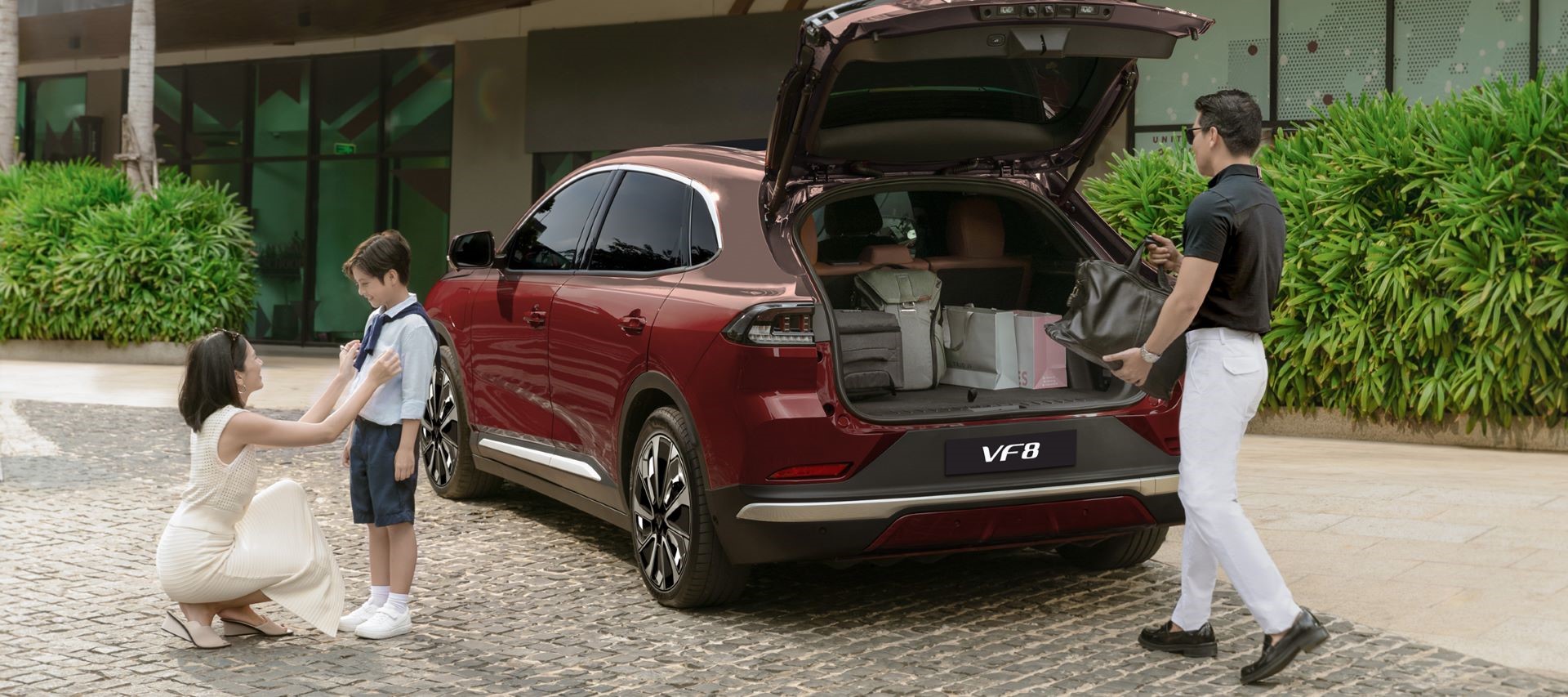 V&#236; sao n&#243;i VinFast VF 8 l&#224; ng&#244;i nh&#224; th&#244;ng minh di động của cả gia đ&#236;nh - Ảnh 3