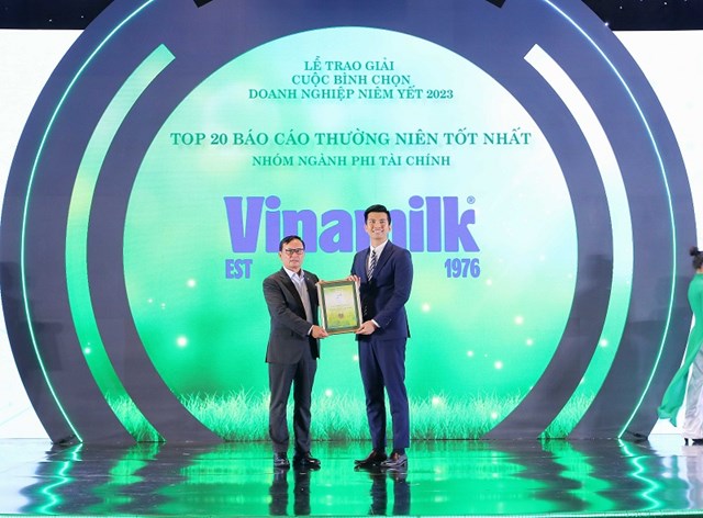 Vinamilk “bội thu” giải thưởng ph&#225;t triển bền vững - Ảnh 1