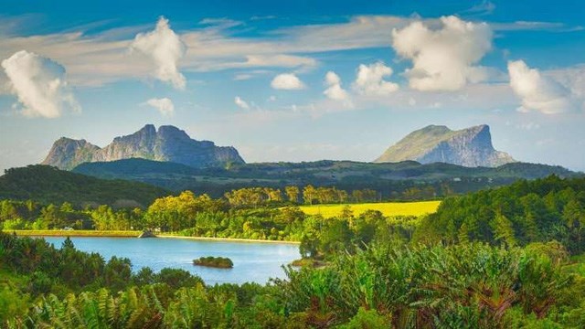 Mauritius - nơi ngập tr&agrave;n kỳ quan thi&ecirc;n nhi&ecirc;n với những khu rừng mưa nhiệt đới v&agrave; th&aacute;c nước