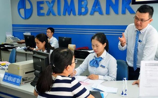 Cổ phiếu EIB bất ngờ chịu &aacute;p lực b&aacute;n mạnh trong phi&ecirc;n 10/2, đặc biệt trong phi&ecirc;n ATC, thị gi&aacute; theo đ&oacute; giảm s&agrave;n xuống 22.950 đồng/cp, tương ứng mất 18% so với hồi đầu năm) sau khi xuất hiện lệnh b&aacute;n lớn 726.000 đơn vị trong phi&ecirc;n.