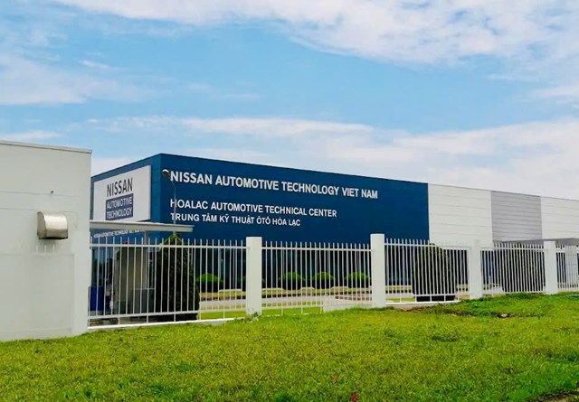 Trung t&acirc;m Kỹ thuật &ocirc; t&ocirc; H&ograve;a Lạc của Nissan Automotive Technology Việt Nam.