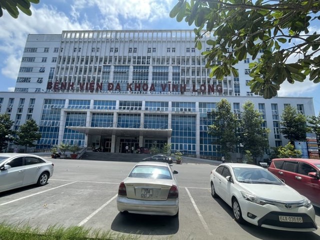 C&ocirc;ng ty Nguy&ecirc;n Phương tr&uacute;ng g&oacute;i thầu thiết bị y tế gần 25 tỷ tại Bệnh viện Đa khoa Vĩnh Long.
