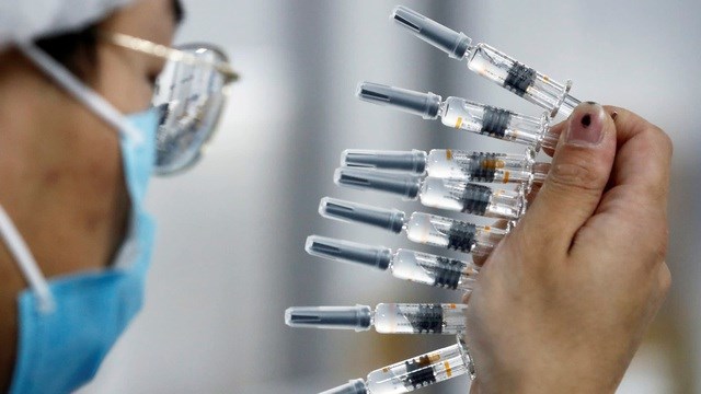 Trung Quốc thừa nhận vắc xin Covid-19 của nước n&agrave;y hiệu quả thấp