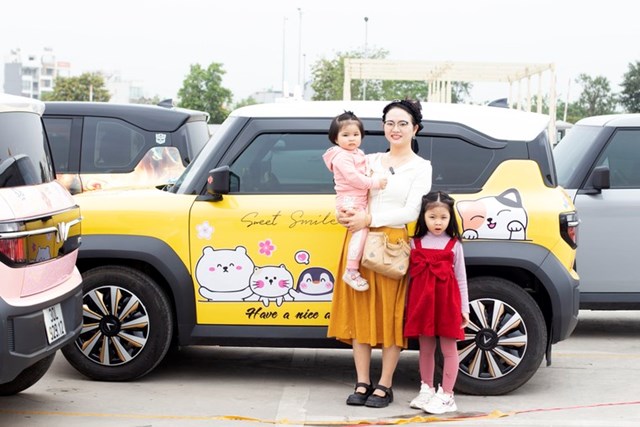 Gần 400 xe điện VinFast tạo biểu tượng &quot;V&#236; Việt Nam Xanh&quot;, mở m&#224;n ấn tượng tại ng&#224;y hội Xanh lớn nhất Việt Nam - Ảnh 2