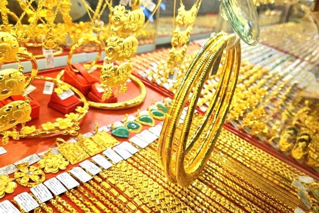Gi&#225; v&#224;ng lao dốc sau kỳ nghỉ lễ: Rủi ro d&#224;i hạn hiện hữu - Ảnh 1
