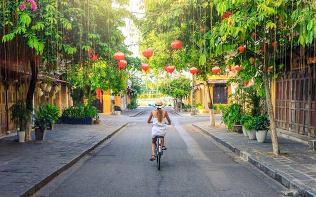 Cứ 10 người nước ngo&#224;i đến l&#224;m việc ở Việt Nam th&#236; c&#243; 1 người đạt thu nhập tr&#234;n 5,7 tỷ đồng/năm - Ảnh 1