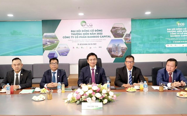 Đo&agrave;n chủ tọa ĐHĐCĐ thường ni&ecirc;n năm 2022 của Bamboo Capital. Ảnh: BCG