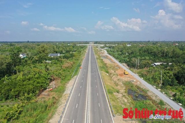 Với 51,5 km,&nbsp;ph&iacute; cho xe đi to&agrave;n tuyến cao tốc Trung Lương - Mỹ Thuận dự kiến từ 108.000 đồng đến 432.000 đồng tuỳ loại xe.