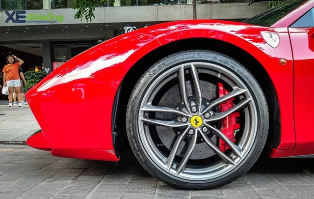 Ferrari th&agrave;nh lập năm 1947 tại Maranello, &Yacute;