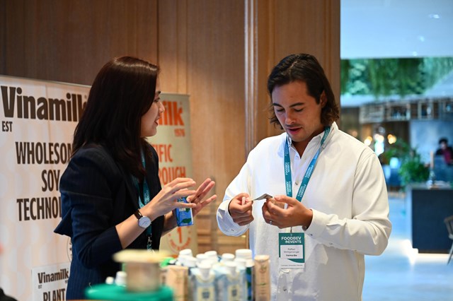 C&aacute;c c&ocirc;ng nghệ mới được Vinamilk ứng dụng thu h&uacute;t sự quan t&acirc;m của nhiều đơn vị, đối t&aacute;c, nh&agrave; cung cấp đến từ Ch&acirc;u &Acirc;u, Hy Lạp&hellip; (Ảnh: An Minh).