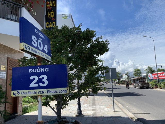 Đoạn BT đường số 4 đi qua khu đ&ocirc; thị của VCN. (Ảnh: Khải An)