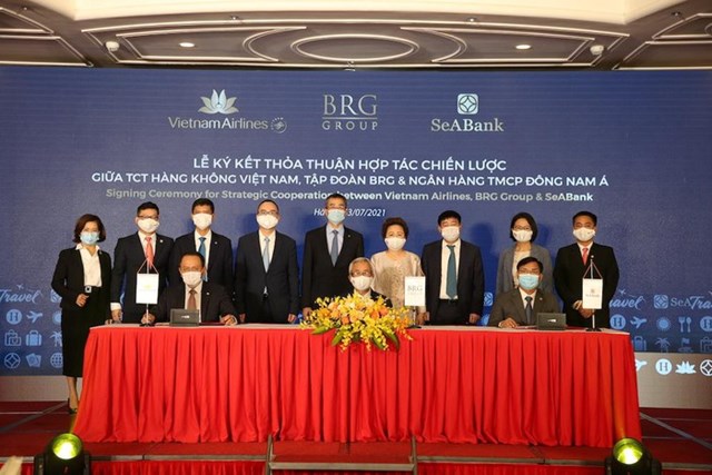 Đại diện Vietnam Airlines, Tập đoàn BRG, và SeABank ký kết thỏa thuận hợp tác chiến lược  