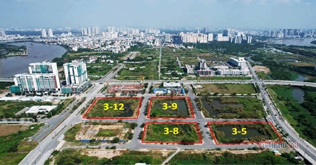 4 l&ocirc; đất "v&agrave;ng" bị bỏ cọc tại Thủ Thi&ecirc;m. Ảnh: Vietnamnet