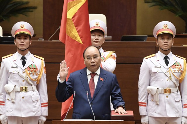 Chủ tịch nước Nguyễn Xu&acirc;n Ph&uacute;c tuy&ecirc;n thệ.