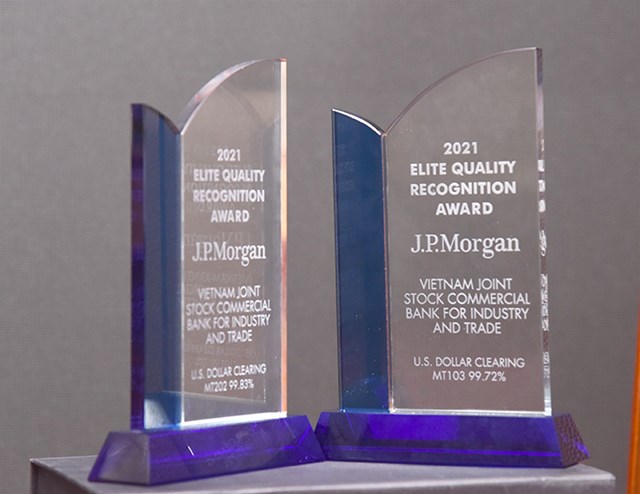 VietinBank đ&oacute;n nhận 2 giải thưởng do JPMorgan trao tặng