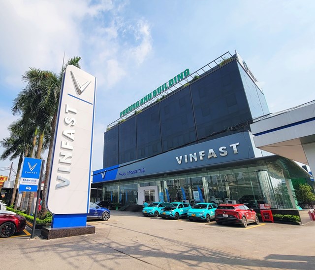 To&agrave;n cảnh showroom VinFast Phan Trọng Tuệ ở huyện Thanh Tr&igrave;, H&agrave; Nội