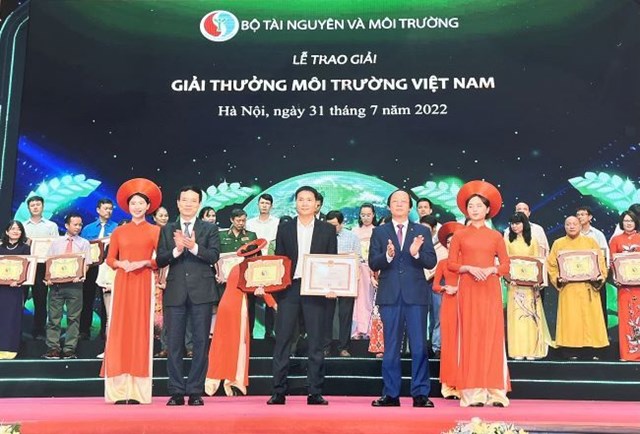 Cụm trang trại b&#242; sữa Vinamilk Đ&#224; Lạt được vinh danh tại Giải thưởng M&#244;i trường Việt Nam - Ảnh 1