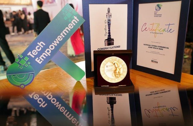 NCB cũng nhận giải thưởng &ldquo;Doanh nghiệp Dẫn đầu c&ocirc;ng nghệ 2025&rdquo; ngay lần đầu tham gia b&igrave;nh chọn