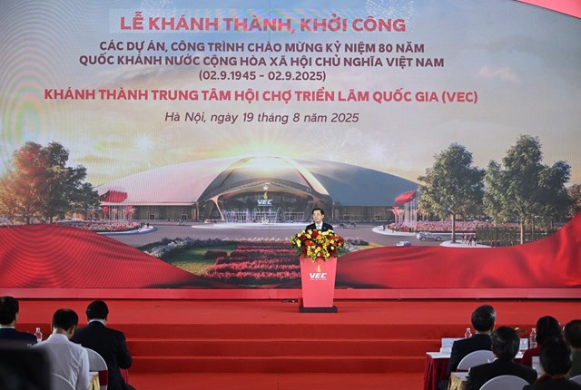&Ocirc;ng Nguyễn Việt Quang - Ph&oacute; Chủ tịch ki&ecirc;m Tổng gi&aacute;m đốc Tập đo&agrave;n Vingroup ph&aacute;t biểu
