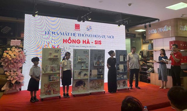 Hồng H&agrave; ch&iacute;nh thức ra mắt bộ sưu tập Art &ndash; d&ograve;ng sản phẩm chuy&ecirc;n biệt d&agrave;nh cho học sinh, sinh vi&ecirc;n v&agrave; giới mỹ thuật.