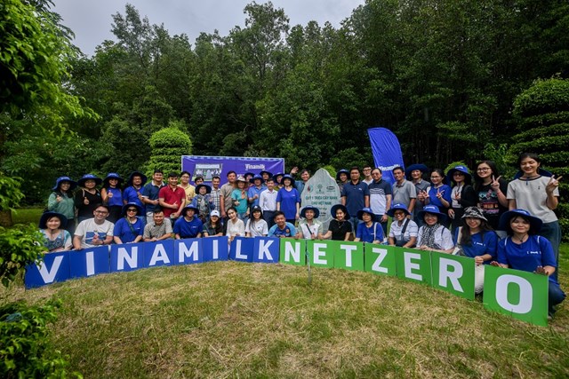 Tại C&agrave; Mau, năm 2018, Vinamilk đ&atilde; trồng 100.000 c&acirc;y xanh trong chương tr&igrave;nh Quỹ 1 triệu c&acirc;y xanh cho Việt Nam