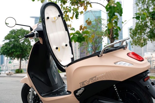 VinFast Evo Grand - Chiếc xe khiến sinh vi&#234;n, d&#226;n văn ph&#242;ng v&#224; shipper c&#249;ng gật g&#249; “đ&#225;ng tiền” - Ảnh 2