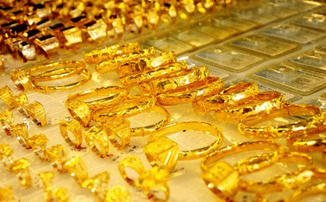 Gi&#225; v&#224;ng tiếp tục ph&#225; đỉnh, SJC vượt mốc 133 triệu đồng/lượng - Ảnh 1