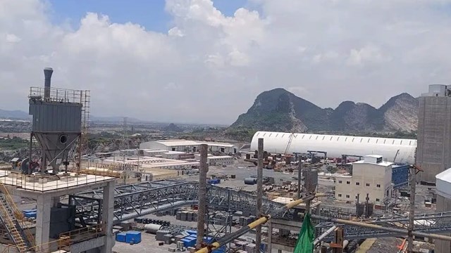 Xi măng Long Th&#224;nh: Lợi nhuận &#226;m, nợ phải trả vượt 4.800 tỷ đồng - Ảnh 1