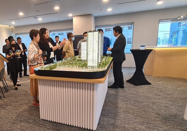 Trong buổi giới thiệu dự &aacute;n của Masterise Homes đầu ti&ecirc;n tại Singapore th&aacute;ng 9/2022, nh&agrave; đầu tư quốc tế phản hồi t&iacute;ch cực v&agrave; quan t&acirc;m đặc biệt tới Grand Marina Saigon. Ảnh: Druce