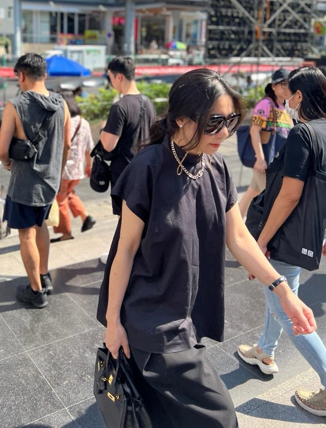 &#39;Ch&#226;n dung&#39; nữ chủ qu&#225;n c&#224; ph&#234; c&#243; con bị ‘tổng t&#224;i’ ra lệnh đ&#224;n em đ&#225;nh - Ảnh 1